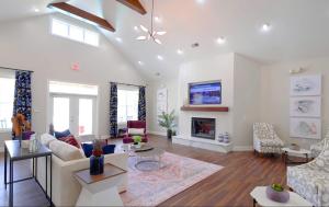 Apartments in Fayetteville, North Carolina - Clubhouse Lounge with TV and Fireplace